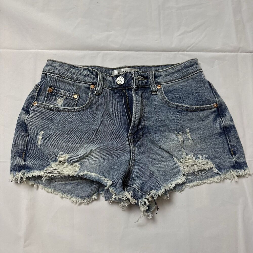 Madden Girl Destroyed Denim Beeker Boyfriend Lightwash Cut Off Shorts Size 3